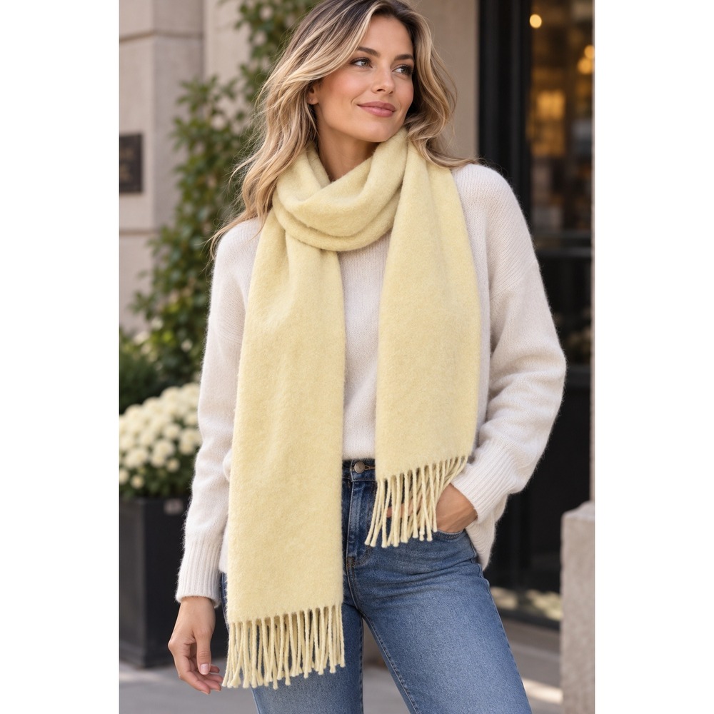 Cristina Chiti Italy 100% Wool Scarf Pale Butter Yellow Brushed Fringe NWT Y2K